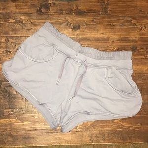 size 4 new lululemon shorts